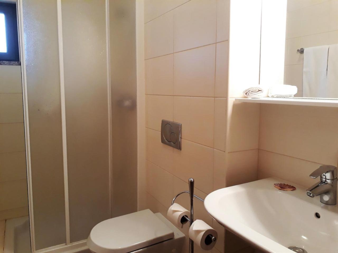 Ferienwohnung T2 Tahiti - Terraco, Familiar, Garagem, Wifi Quarteira Exterior foto