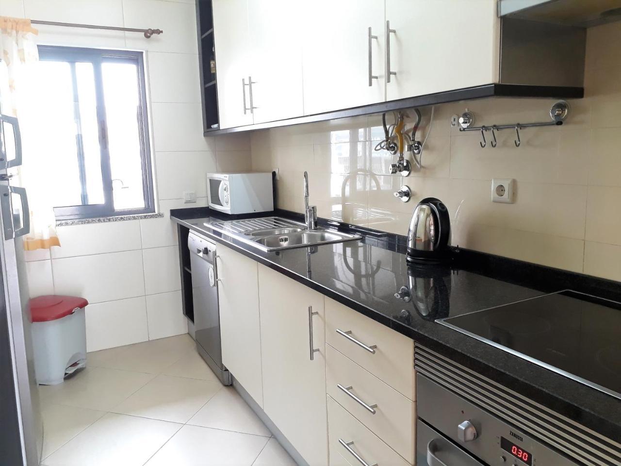 Ferienwohnung T2 Tahiti - Terraco, Familiar, Garagem, Wifi Quarteira Exterior foto
