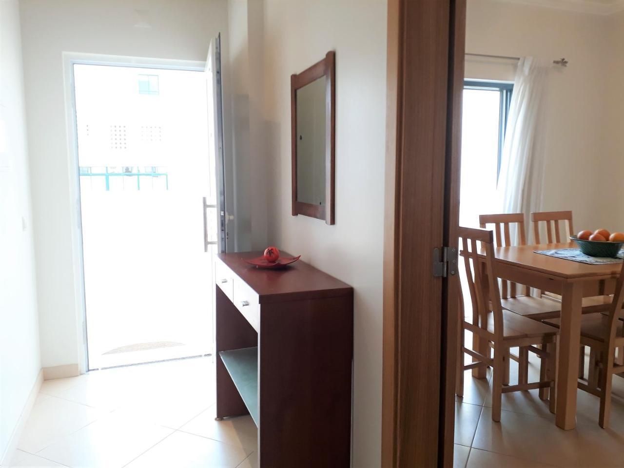 Ferienwohnung T2 Tahiti - Terraco, Familiar, Garagem, Wifi Quarteira Exterior foto